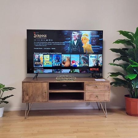 Newly Built Apartment With Balcony, Ac And Free Indoor Garage Prag Exteriör bild